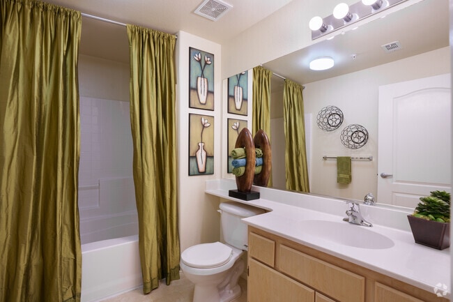 2BR, 2BA - The Freshford - Bathroom