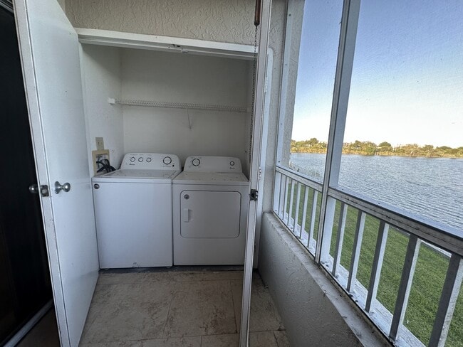 Photo - 2811 N Oakland Forest Dr Unidad 205