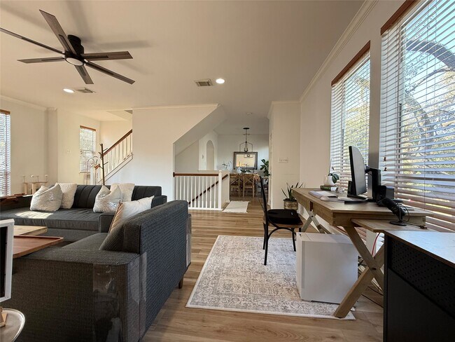 Photo - 1702 Tuam St Unit B