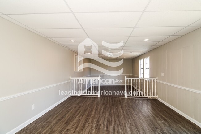 Photo - 1111 Lown Dr