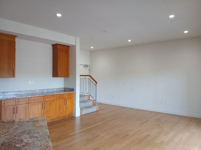 Photo - 1580 Laurel St Unidad Apt 1