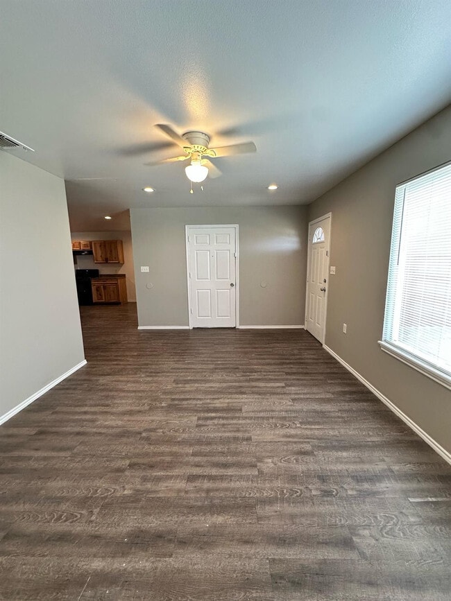 Photo - 2405 Birch Ave