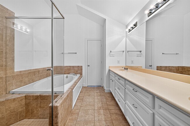 Photo - 2710 Hullsmith Dr Unidad 1303