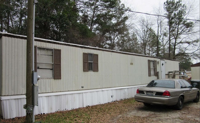 Photo - AVAILABLE NOW! NO PETS! SECTION 8 VOUCHERS WELCOME!