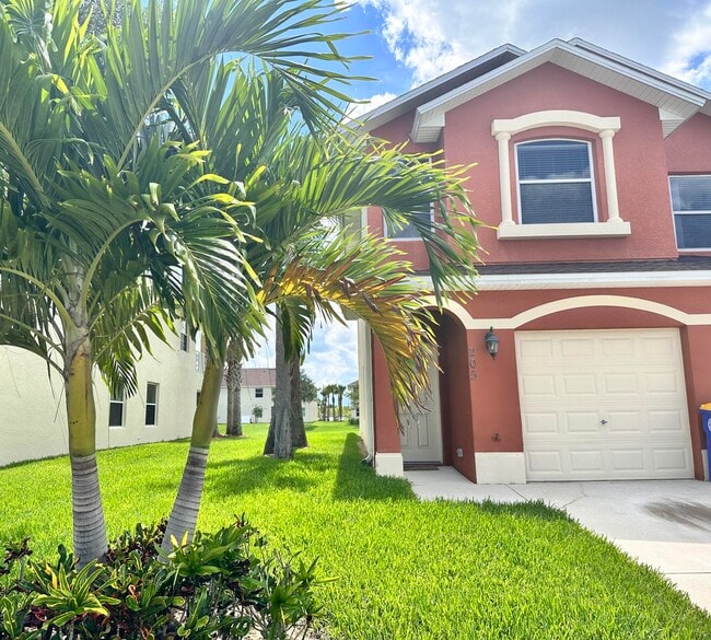 Building Photo - 3900 Playa Del Sol Dr Unit 205