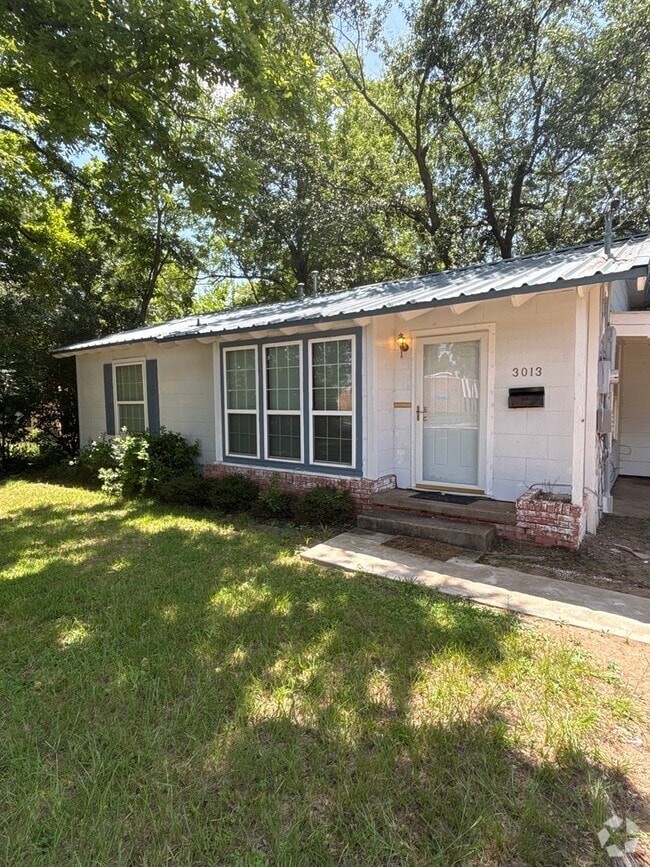 Building Photo - Cute 2/2/1 in the heart of Pollard Park area! Rental