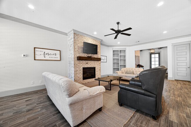 Photo - 2072 Laurie Darlin Dr