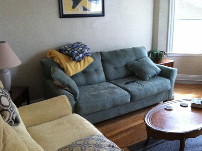 Building Photo - 7 Lothian Rd Unit 3