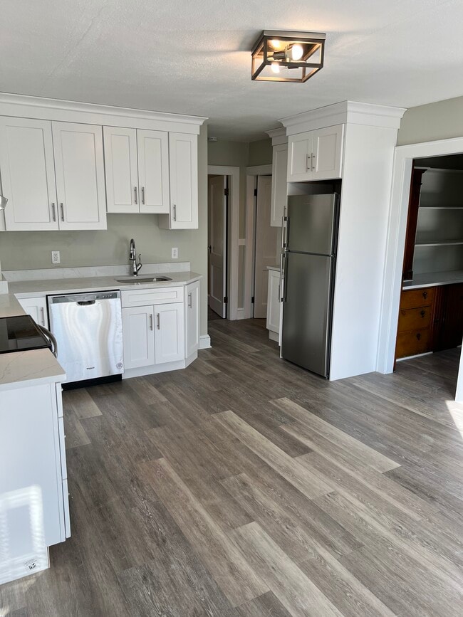 Photo - 2 East St Unit 1