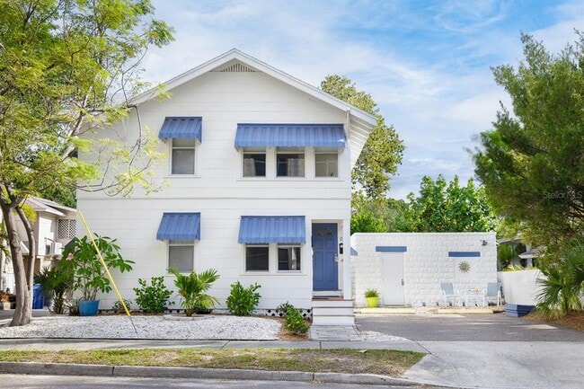 Building Photo - 1043 7th Ave N