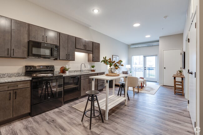 1 habitación, 1 baño, 680 pies cuadrados, cocina y sala de estar - Wangstad Commons