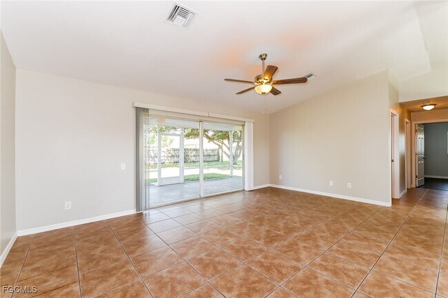 Building Photo - 1434 SE 8th Ave Rental