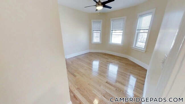 Photo - 30 Cambridge Terrace Unit 2