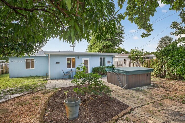 Photo - 4820 NE 1st Terrace