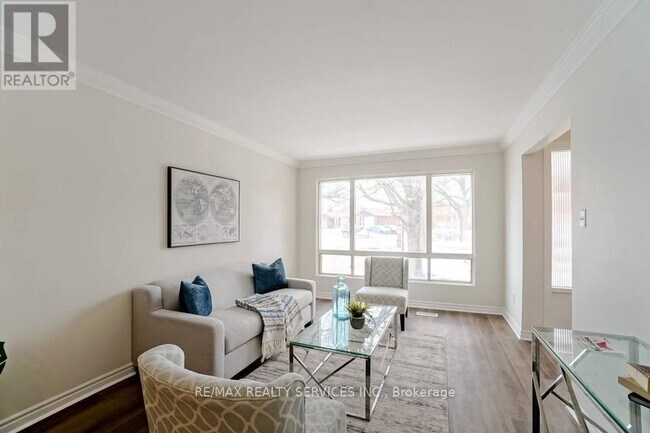 Photo - 70 Montjoy Crescent