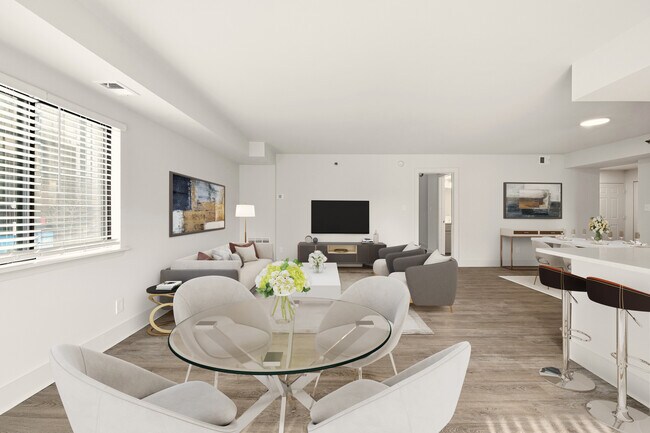 Photo - Cortland on South Eads