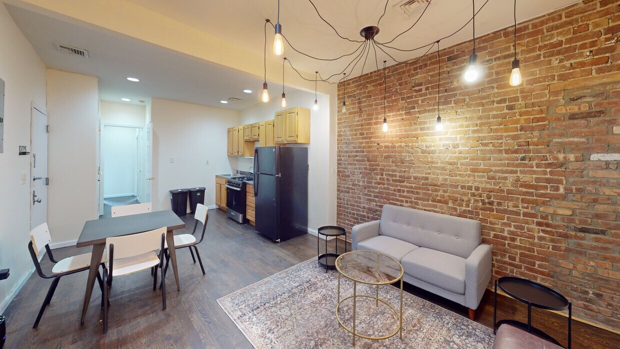 Photo - Private bedroom in 4 bed/2 bath Home