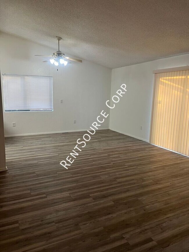 Photo - 14229 Winchester Dr