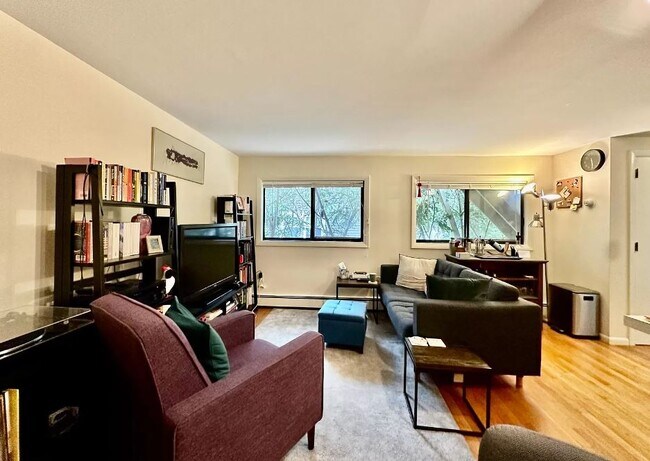 Photo - 61 6th St Unit A