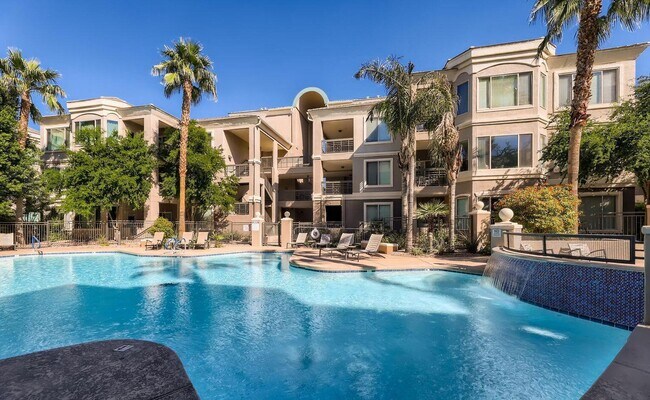 Pool & spa - 435 W Rio Salado Pky Condo Unit 236