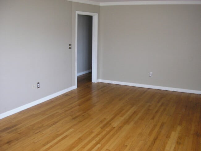 Photo - 909 Cabell Dr Unidad A