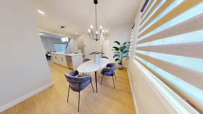 Photo - 2035-2035 Chalmers Way SW Unit 90 - B/ Showsuite