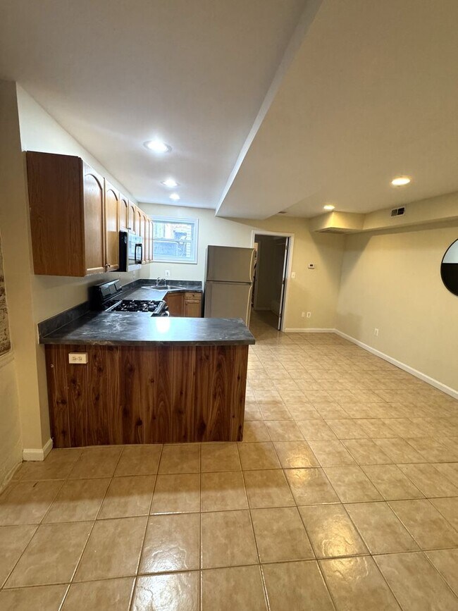 Photo - Centrally Located 1BR/1BA English Basement in Capitol Hill Basic Utilities Included