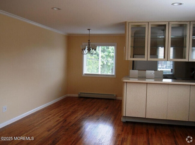 Building Photo - 35 Sternberger Ave Unit B Rental