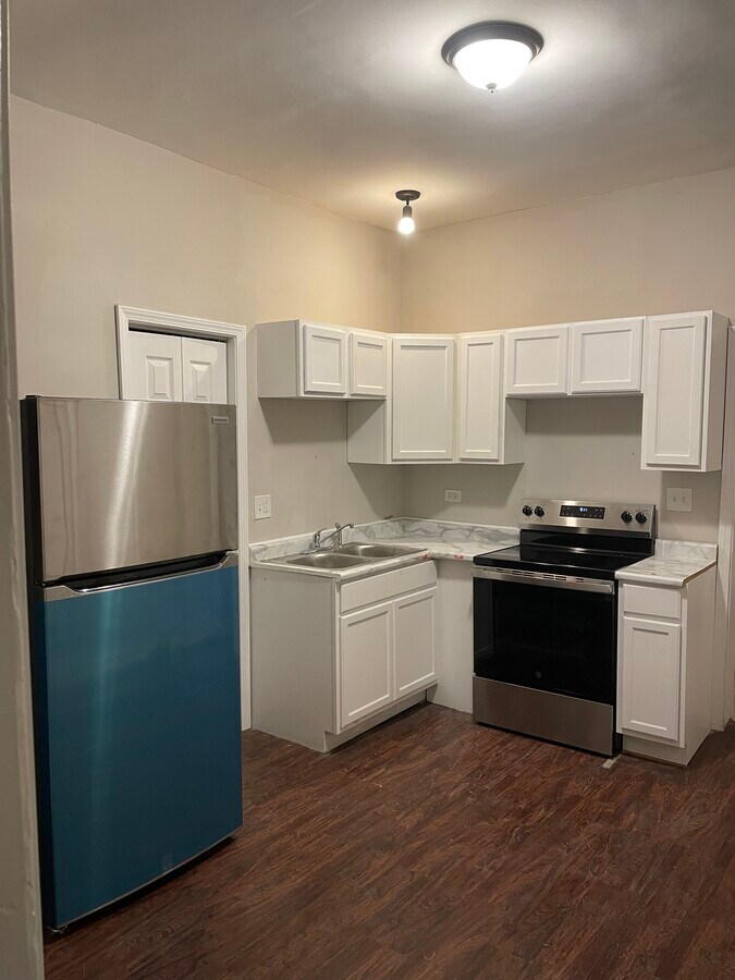 Photo - 6804 S Sangamon St