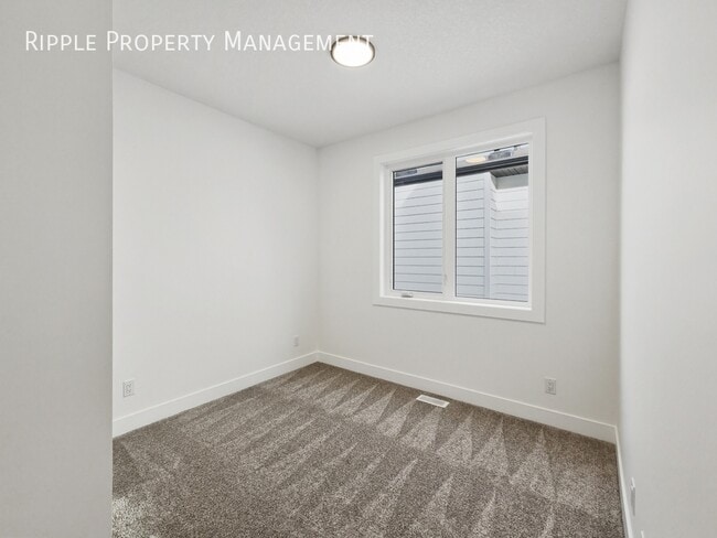 Photo - AMAZING 3 BEDS 2.5 BATHS BRAND NEW TOWNHOUSE