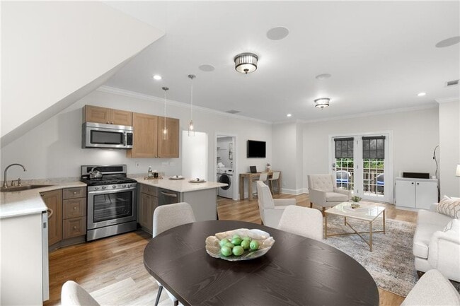 Photo - 1531 N Morningside Dr NE