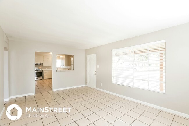 Photo - 1836 E Amelia Ave