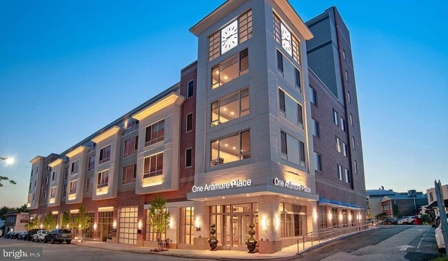 Building Photo - 24 Cricket Ave Unit 1B-322 Rental
