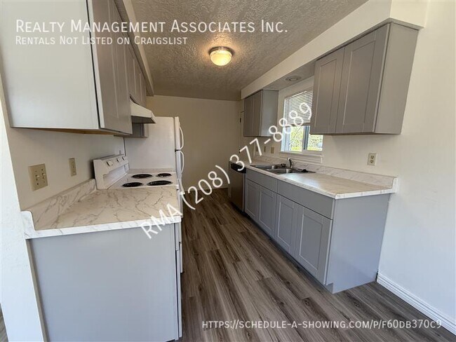 Photo - 1937 Hailey Ln