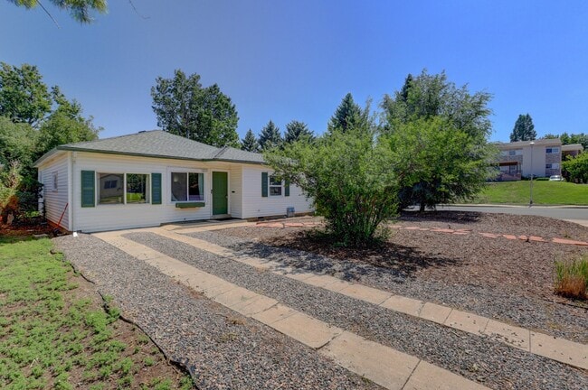 Building Photo - $2,295.95 - 3 Bed, 1 Bath Home in Central Denver with Great Outside Space!