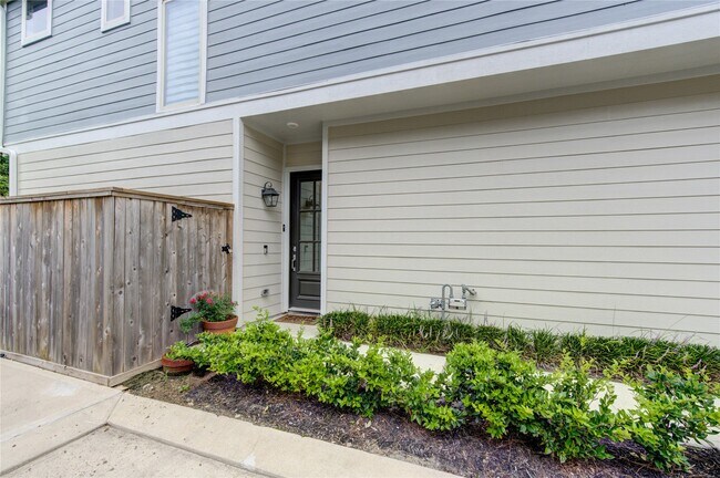 Photo - 5103 Royal Heath Dr