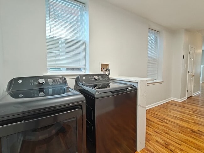 Photo - 273 S Cecil St