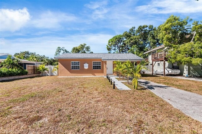 Building Photo - 1517 Gray St S