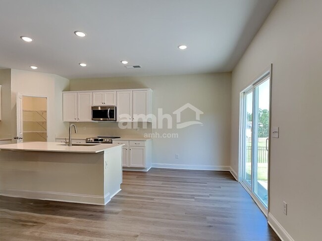 6051 Rosemore Ln