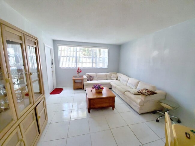 Photo - 1333 E Hallandale Beach Blvd Unit 108
