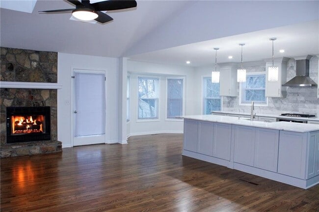 Photo - 1157 Mountain Springs Dr