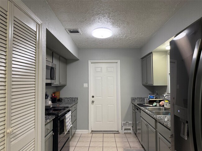 Photo - 11423 Graywood Dr