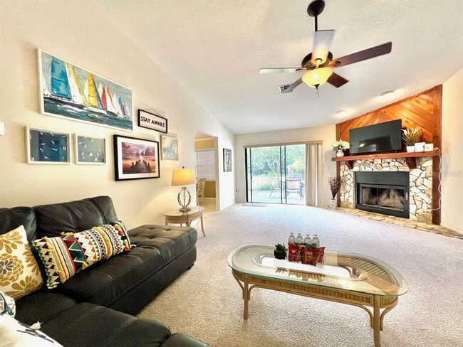 2124 Rivers Edge Ct