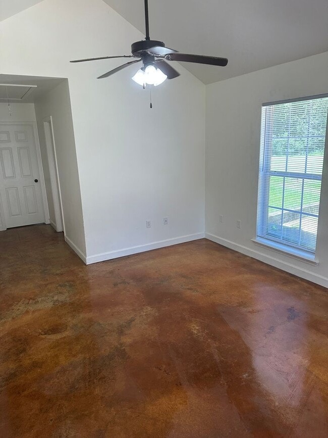 42663 Edgewater Ln Unit B