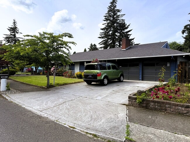 Photo - 16811 SE Francis St