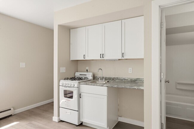 Photo - Freshly Remodeled Studio in the Heart of Waukesha! Unit Apt 4