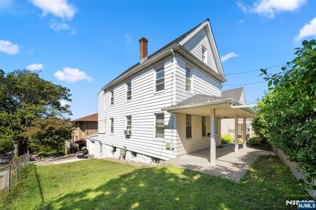 Photo - 539 Bergen Blvd