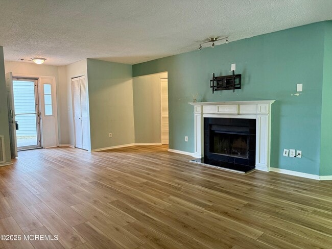 1216 Waters Edge Dr Unit 1216
