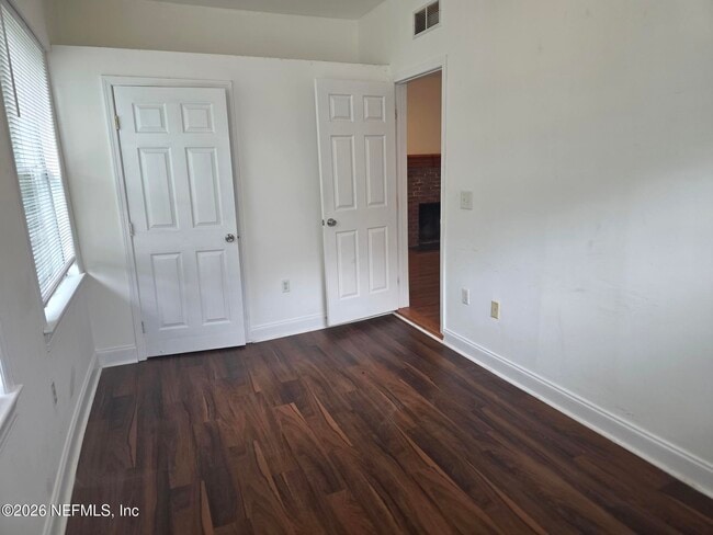 2675 Ernest St