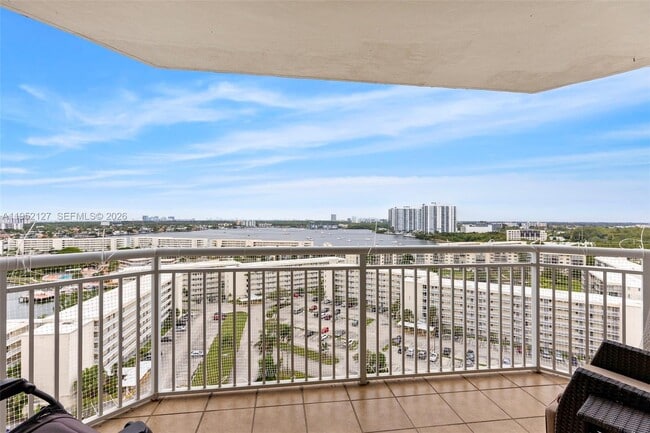 Building Photo - 18031 Biscayne Blvd Unit 1604